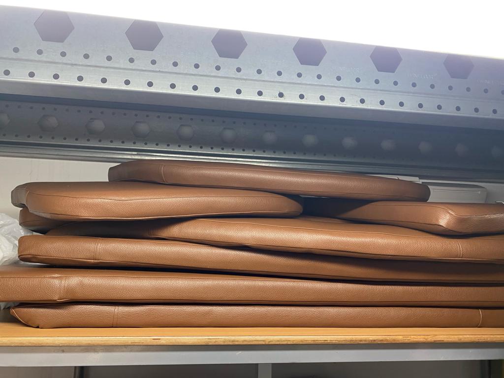 BOOTKUSSENS HERSTOFFEREN