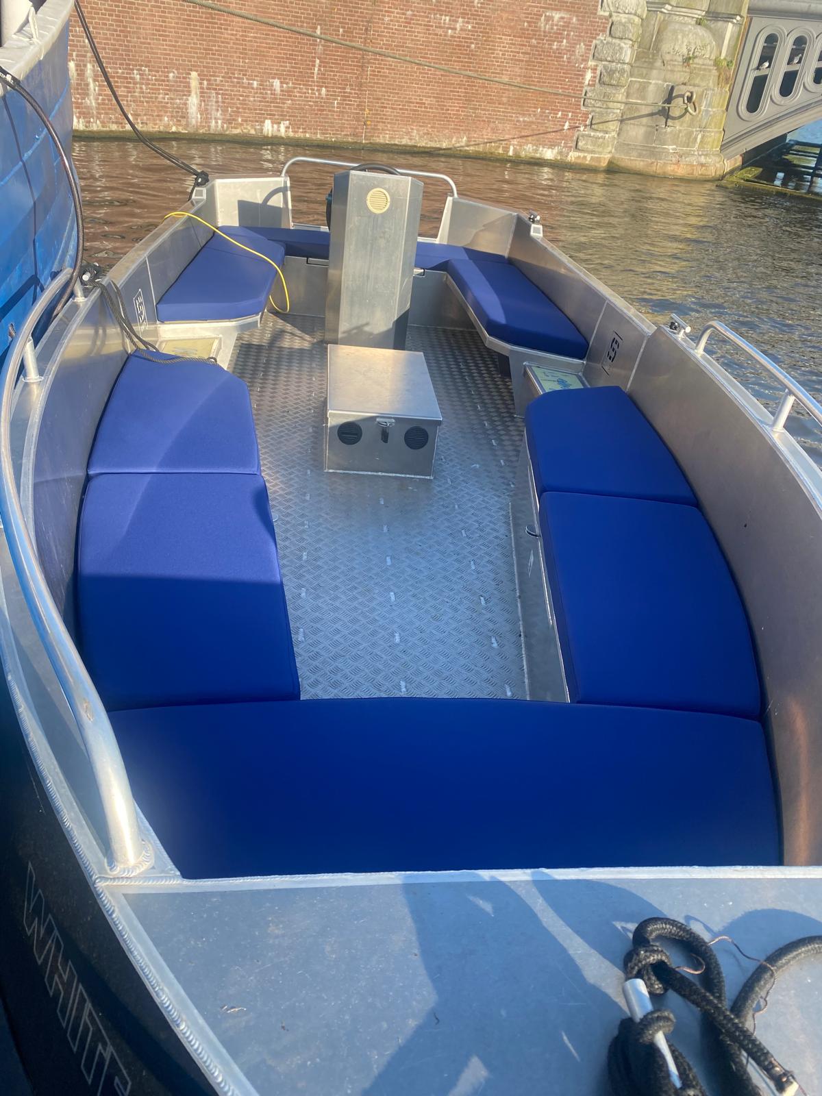 Herstoffering van uw boot op maat