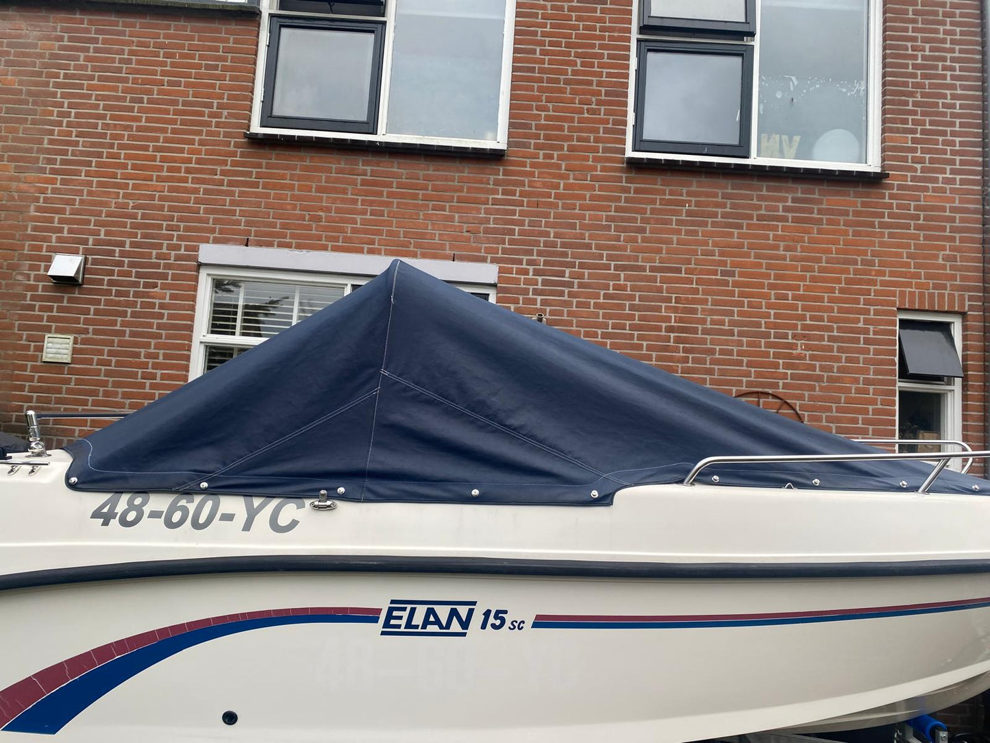 AFDEKZEIL REPARATIES / AFDEKZEIL NASTIKKEN