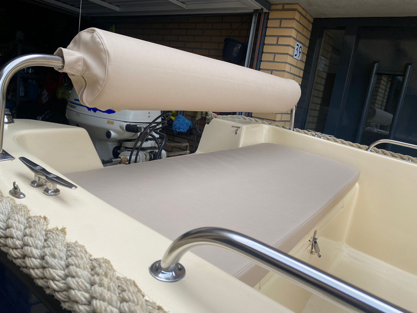 BOOTKUSSENS OPNIEUW BEKLEDEN | BOOTKUSSENS HERSTOFFEREN | BOOTKUSSENS STOFFEREN