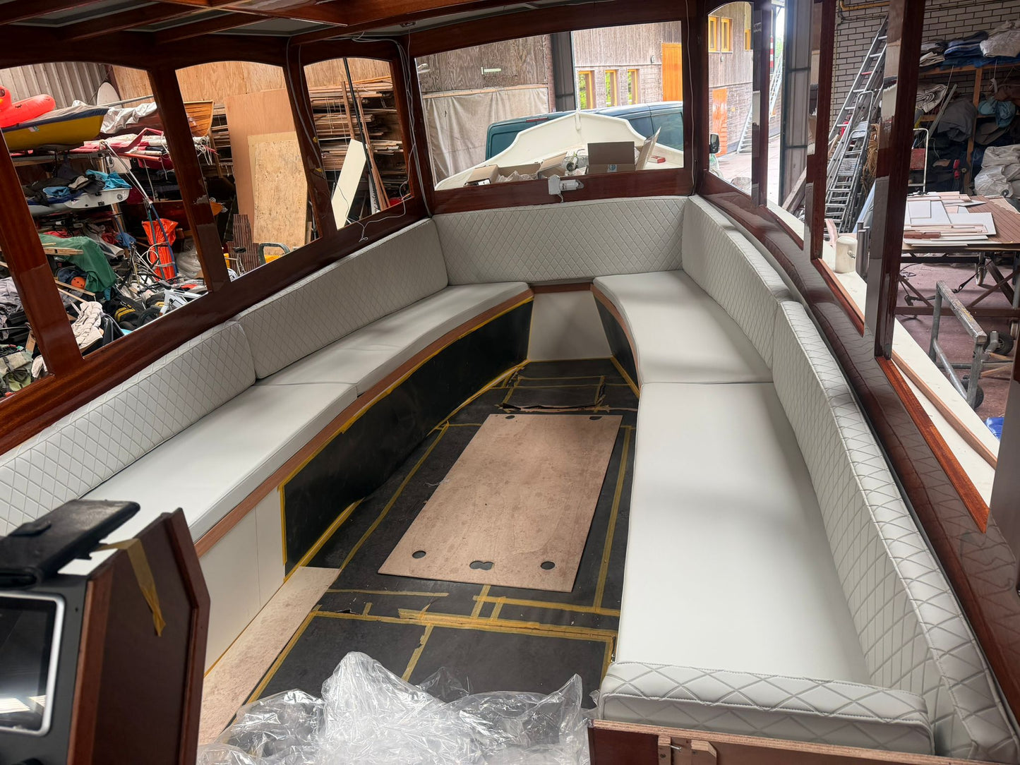 Sloep bootkussens met diamond stitch ruitmotief op maat, zwarte kleur